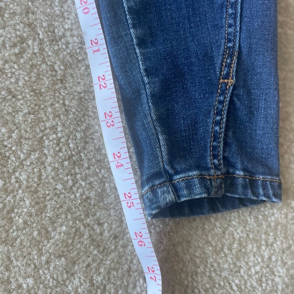 KanCan distressed ankle slit‎ skinny jeans. Women size 3/25 - Picture 7 of 14